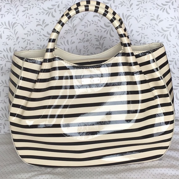 Kate Spade purse - Picture 1 of 5